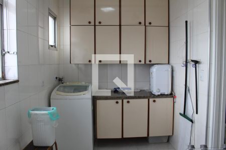 Apartamento à venda com 96m², 3 quartos e 1 vagaÁrea de Serviço