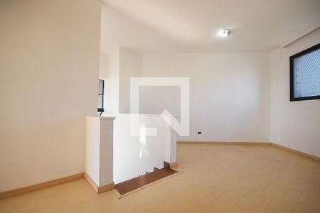 Apartamento para alugar com 215m², 3 quartos e 3 vagasCorredor