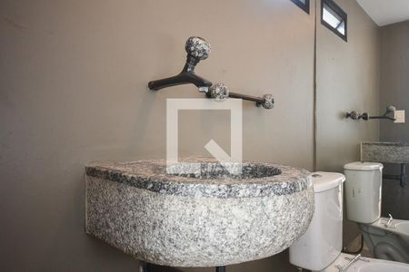 Lavabo de apartamento à venda com 3 quartos, 215m² em Vila Suzana, São Paulo