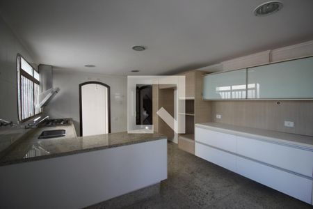 Casa para alugar com 500m², 4 quartos e 4 vagasCozinha