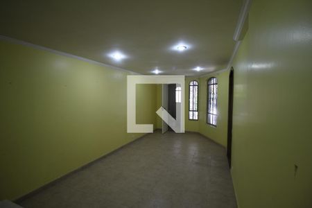 Salão de casa à venda com 4 quartos, 500m² em Jardim Marajoara, São Paulo