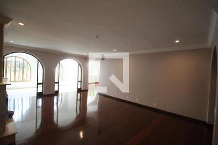 Sala de TV de casa para alugar com 4 quartos, 500m² em Jardim Marajoara, São Paulo