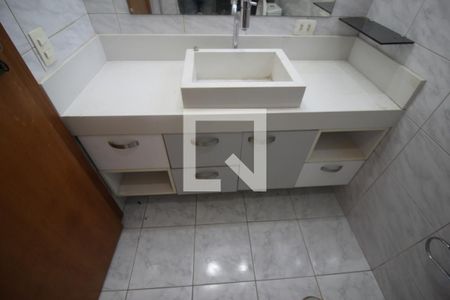 Casa para alugar com 500m², 4 quartos e 4 vagasBanheiro