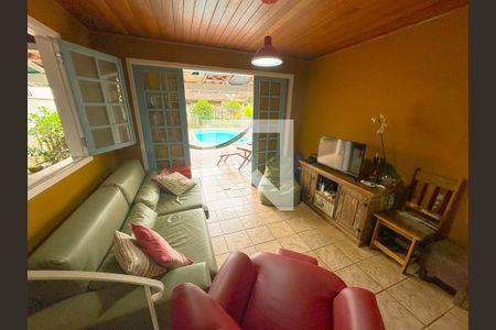 Sala de casa para alugar com 3 quartos, 140m² em São João do Rio Vermelho, Florianópolis