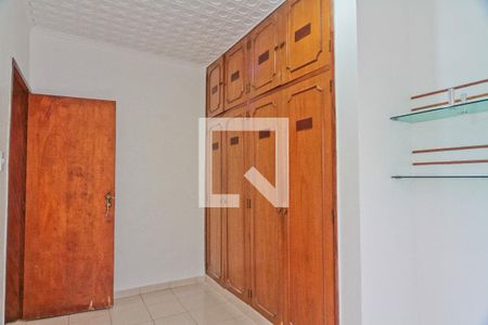 Casa à venda com 120m², 3 quartos e 2 vagasQuarto 2