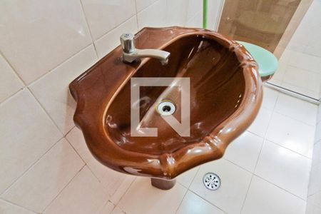 Casa à venda com 120m², 3 quartos e 2 vagasBanheiro