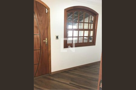 Casa à venda com 3 quartos, 105m² em Utinga, Santo André