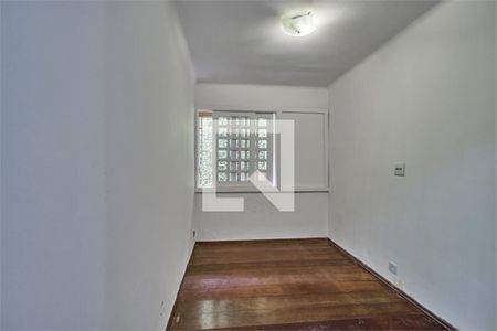 Casa à venda com 3 quartos, 240m² em Jardim Campo Grande, São Paulo