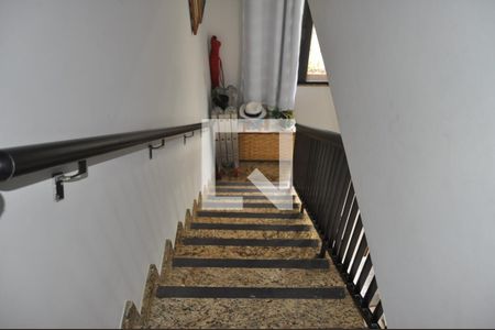 Escada de casa para alugar com 2 quartos, 77m² em Riachuelo, Rio de Janeiro