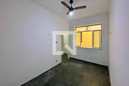 Sala/Quarto de kitnet/studio à venda com 1 quarto, 30m² em Catete, Rio de Janeiro