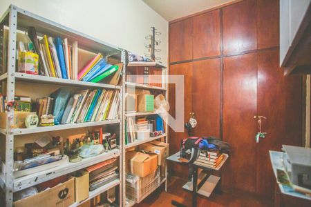 Casa à venda com 180m², 2 quartos e 1 vagaQuarto de Serviço