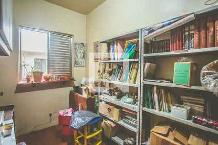 Casa à venda com 180m², 2 quartos e 1 vagaQuarto de Serviço