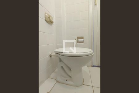 Banheiro social - vaso de apartamento para alugar com 1 quarto, 31m² em Copacabana, Rio de Janeiro
