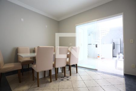 Sala de Jantar de casa à venda com 3 quartos, 200m² em Ferreira, São Paulo