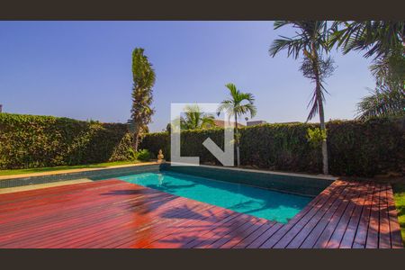 Casa de condomínio à venda com 580m², 3 quartos e 4 vagasPiscina