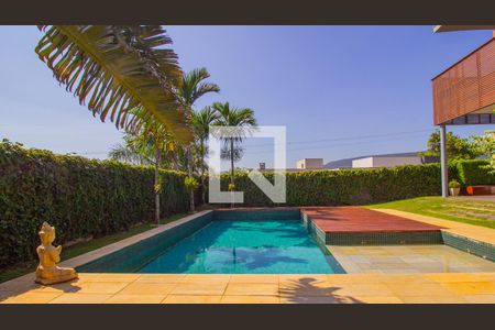Casa de condomínio à venda com 580m², 3 quartos e 4 vagasPiscina