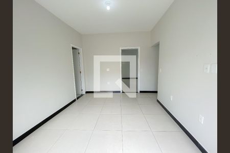Sala 2 de casa para alugar com 2 quartos, 70m² em Piratininga, Niterói