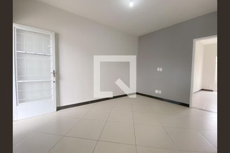 Sala de casa para alugar com 2 quartos, 70m² em Piratininga, Niterói