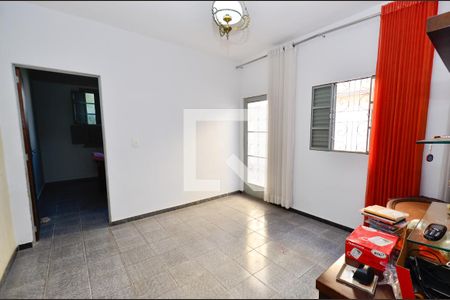 Quarto 1 de casa à venda com 1 quarto, 186m² em Pirajá, Belo Horizonte