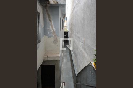 Casa à venda com 230m², 3 quartos e 2 vagasEscada