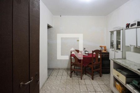 Casa à venda com 230m², 3 quartos e 2 vagasÁrea de Serviço
