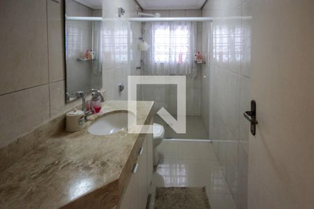 Casa à venda com 230m², 3 quartos e 2 vagasBanheiro
