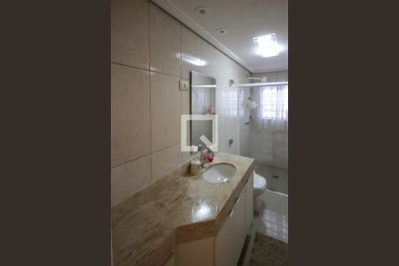 Casa à venda com 230m², 3 quartos e 2 vagasBanheiro