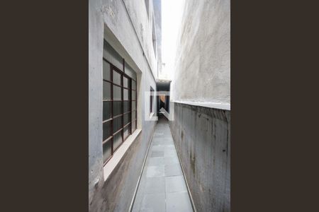 Casa à venda com 230m², 3 quartos e 2 vagasEscada