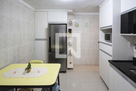 Casa à venda com 230m², 3 quartos e 2 vagasCozinha
