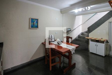 Casa à venda com 230m², 3 quartos e 2 vagasCozinha 02