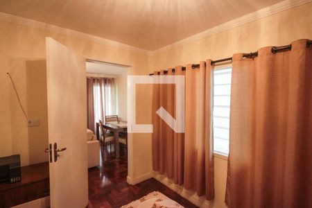 Casa à venda com 230m², 3 quartos e 2 vagasQuarto