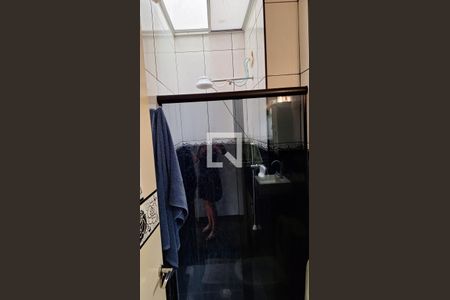 Casa de condomínio à venda com 63m², 2 quartos e 1 vaga Casa de condomínio à venda com 63m², 2 quartos e 1 vagaBanheiro box