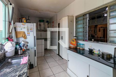 Casa à venda com 200m², 3 quartos e 2 vagasCozinha 