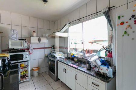Casa à venda com 200m², 3 quartos e 2 vagasCozinha 