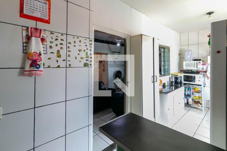 Casa à venda com 200m², 3 quartos e 2 vagasCozinha 