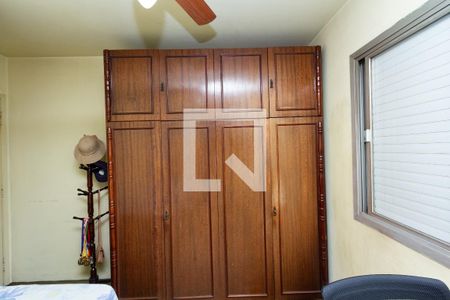 Apartamento à venda com 74m², 2 quartos e 1 vagaQuarto 2