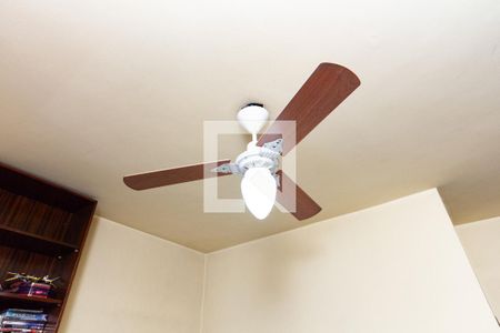 Apartamento à venda com 74m², 2 quartos e 1 vagaQuarto 2