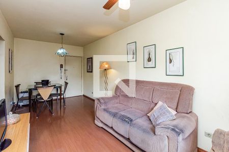 Apartamento à venda com 74m², 2 quartos e 1 vagaSala