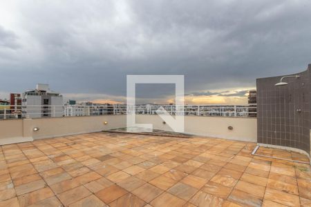 Apartamento para alugar com 260m², 4 quartos e 3 vagas Apartamento para alugar com 260m², 4 quartos e 3 vagasTerraço