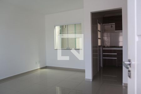Sala de casa de condomínio para alugar com 2 quartos, 127m² em Vila Alpina, São Paulo