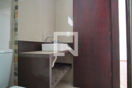 Casa à venda com 250m², 3 quartos e 4 vagasBanheiro suite