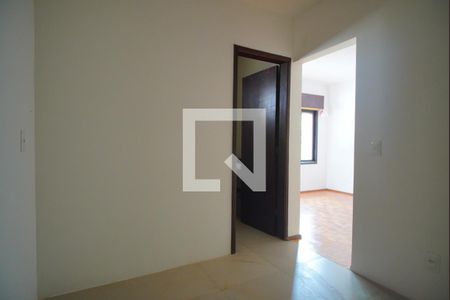 Closet de casa para alugar com 3 quartos, 250m² em Vila Jardim, Porto Alegre