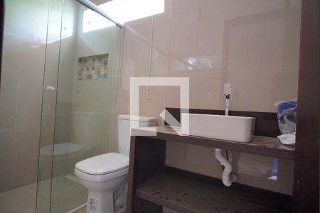 Banheiro suite de casa à venda com 3 quartos, 250m² em Vila Jardim, Porto Alegre