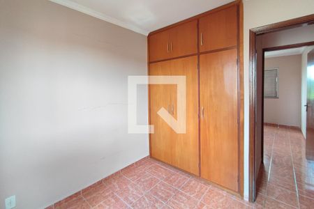 Quarto de apartamento à venda com 3 quartos, 70m² em Jardim Sao Joao, Campinas