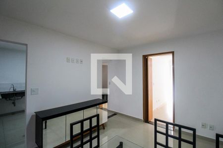 Sala de casa à venda com 3 quartos, 130m² em Chácara Mafalda, São Paulo
