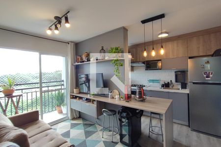 Sala de apartamento para alugar com 2 quartos, 48m² em Jardim Ipaussurama, Campinas