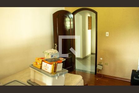 Quarto 1 de casa para alugar com 2 quartos, 250m² em Centro Alto, Ribeirão Pires