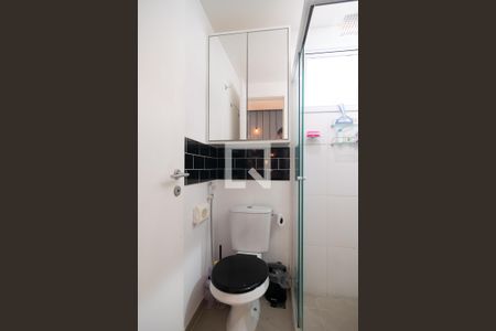Banheiro de kitnet/studio para alugar com 1 quarto, 32m² em Bela Vista, São Paulo