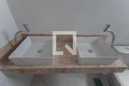 Apartamento à venda com 180m², 3 quartos e 4 vagasBanheiro da Suíte