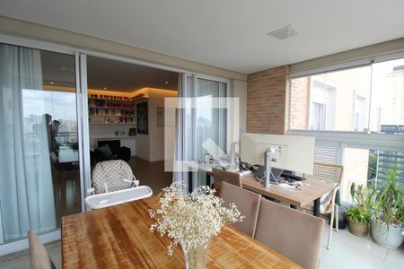 Varanda Integrada de apartamento à venda com 3 quartos, 135m² em Vila Olímpia, São Paulo